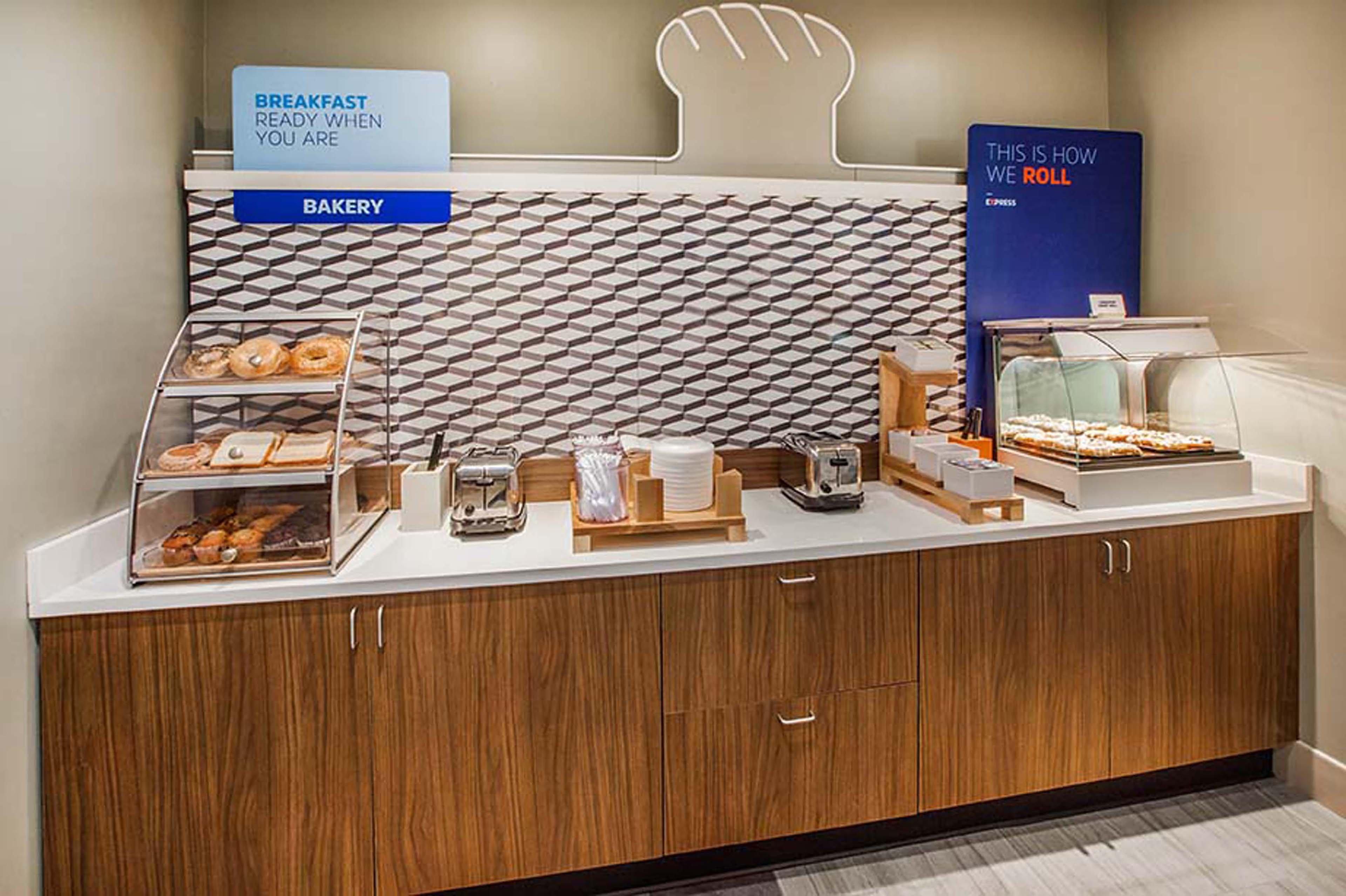 Holiday Inn Express Hotel & Suites Cincinnati-North/Sharonville Eksteriør bilde