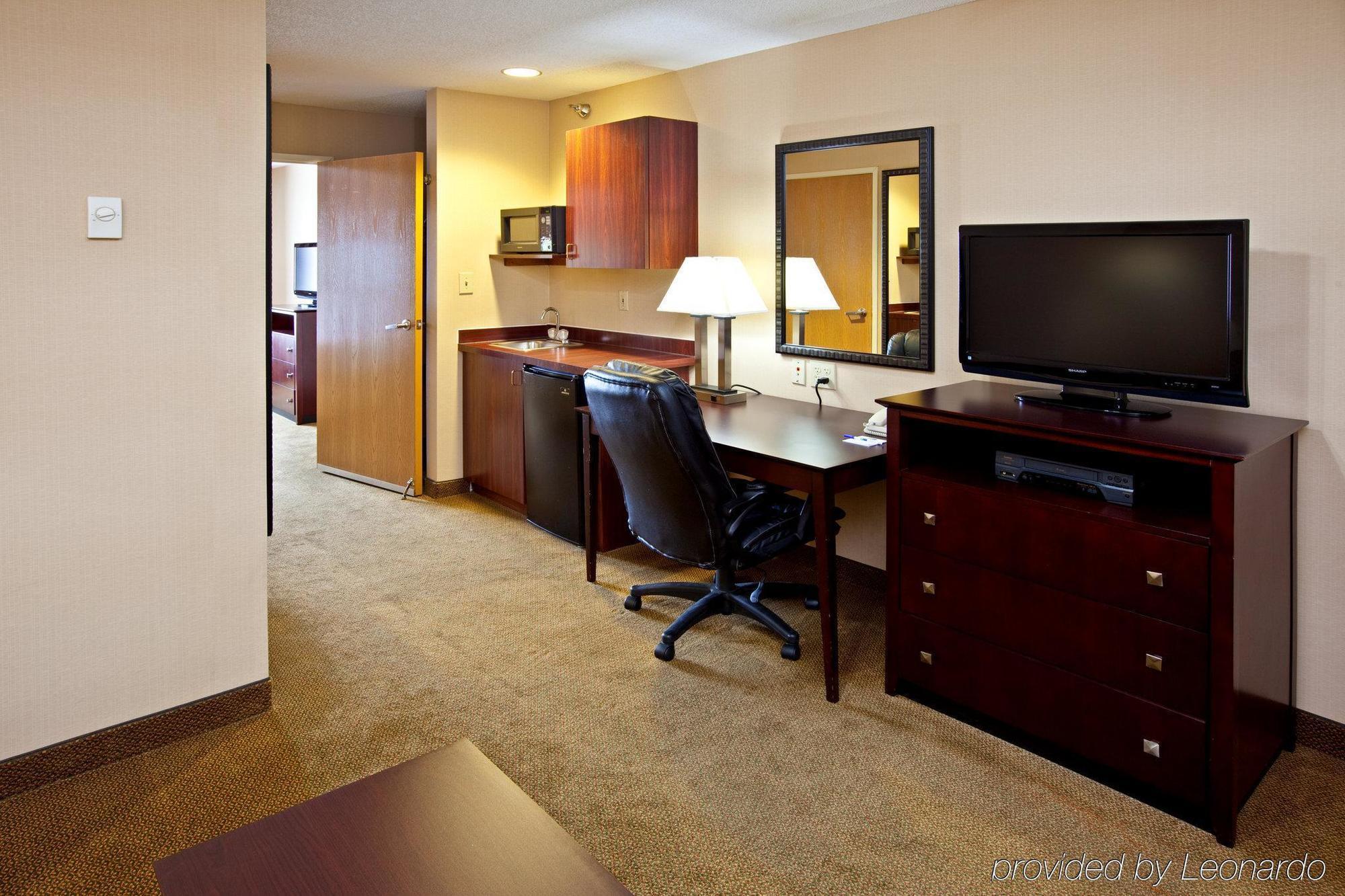 Holiday Inn Express Hotel & Suites Cincinnati-North/Sharonville Eksteriør bilde
